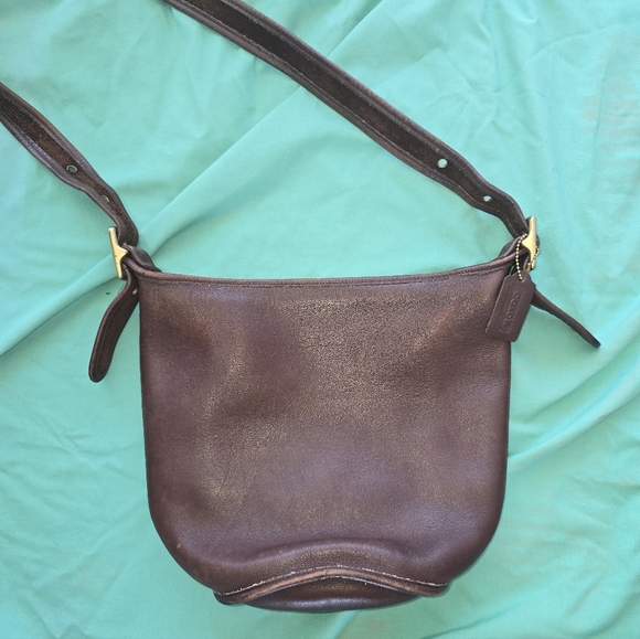 Coach Handbags - Vintage COACH Maggie Bucket Bag